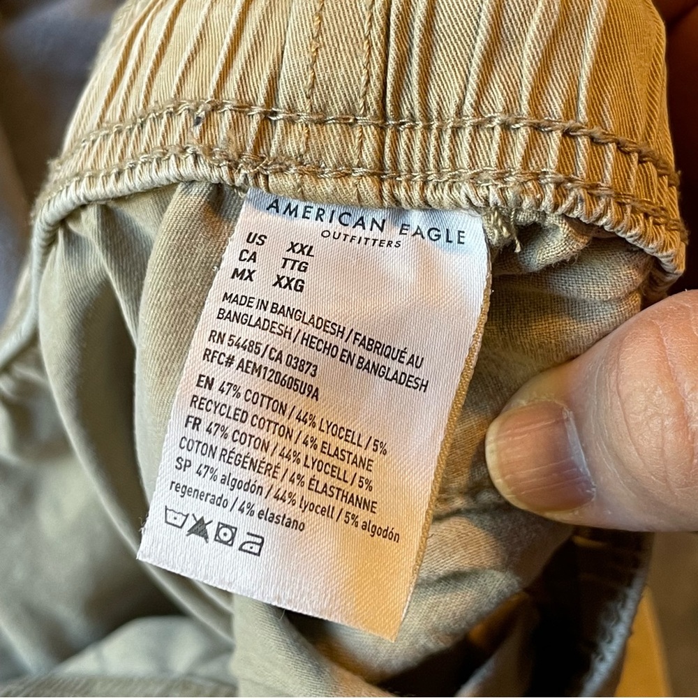 AMERICAN EAGLE OUTFITTERS - Trekker Flex Khaki Shorts, Mens XXL - Picture 8 of 10